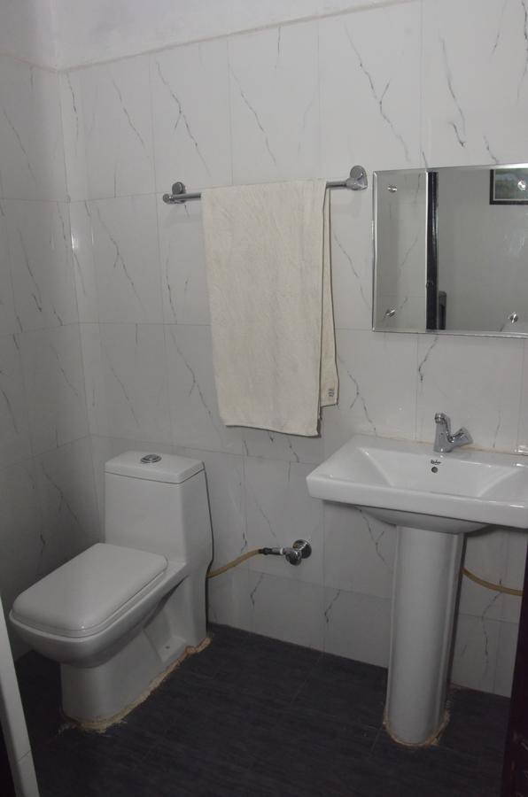 Hotel Royal Classic Bareilly Bagian luar foto